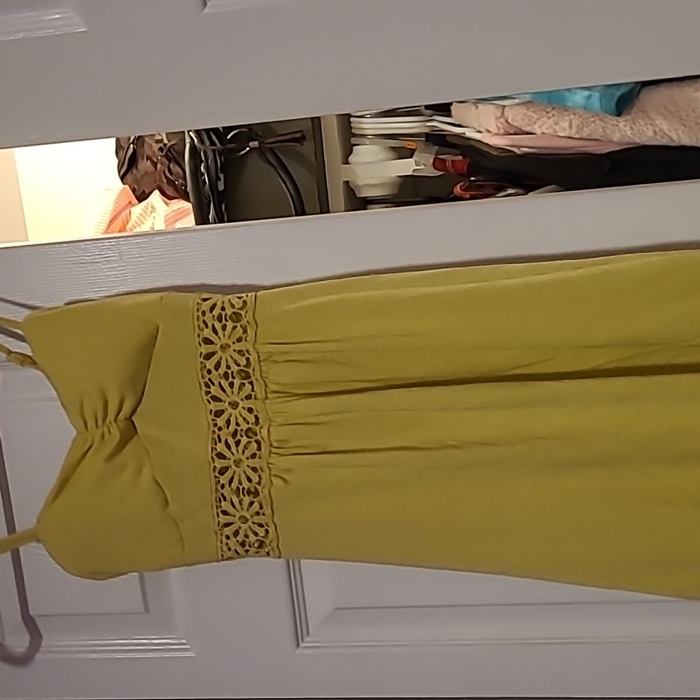 Hi-low hem,adjustable straps cutout middle with embroidered flowers